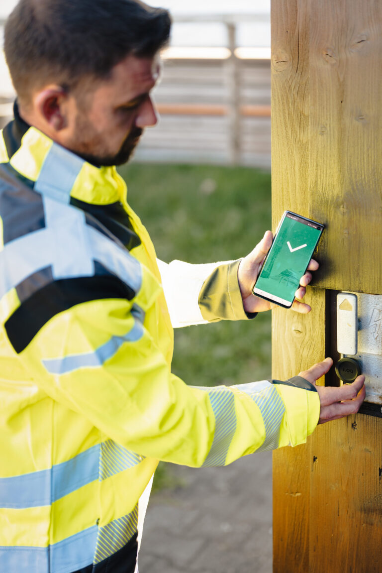 iLOQ za električne polnilnice